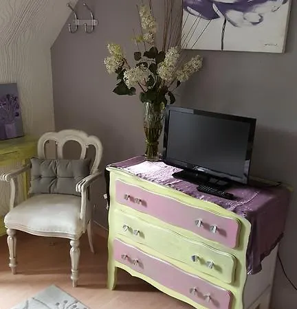 Nocleg ze śniadaniem Les Mesanges 3*