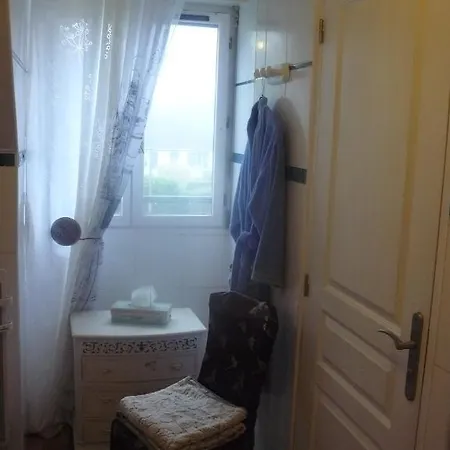 Nocleg ze śniadaniem Les Mesanges 3*